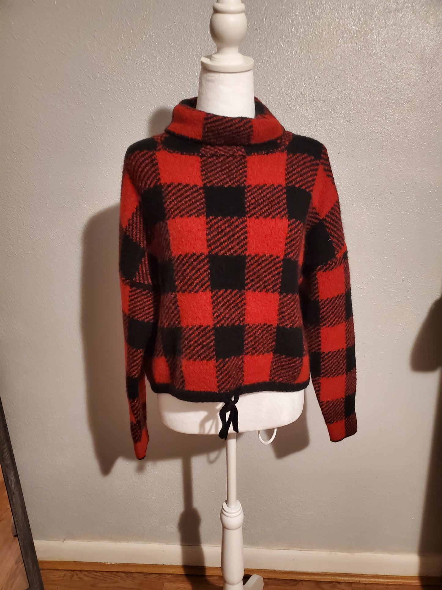 Red/Black Checkered Crop Sweater 5D
