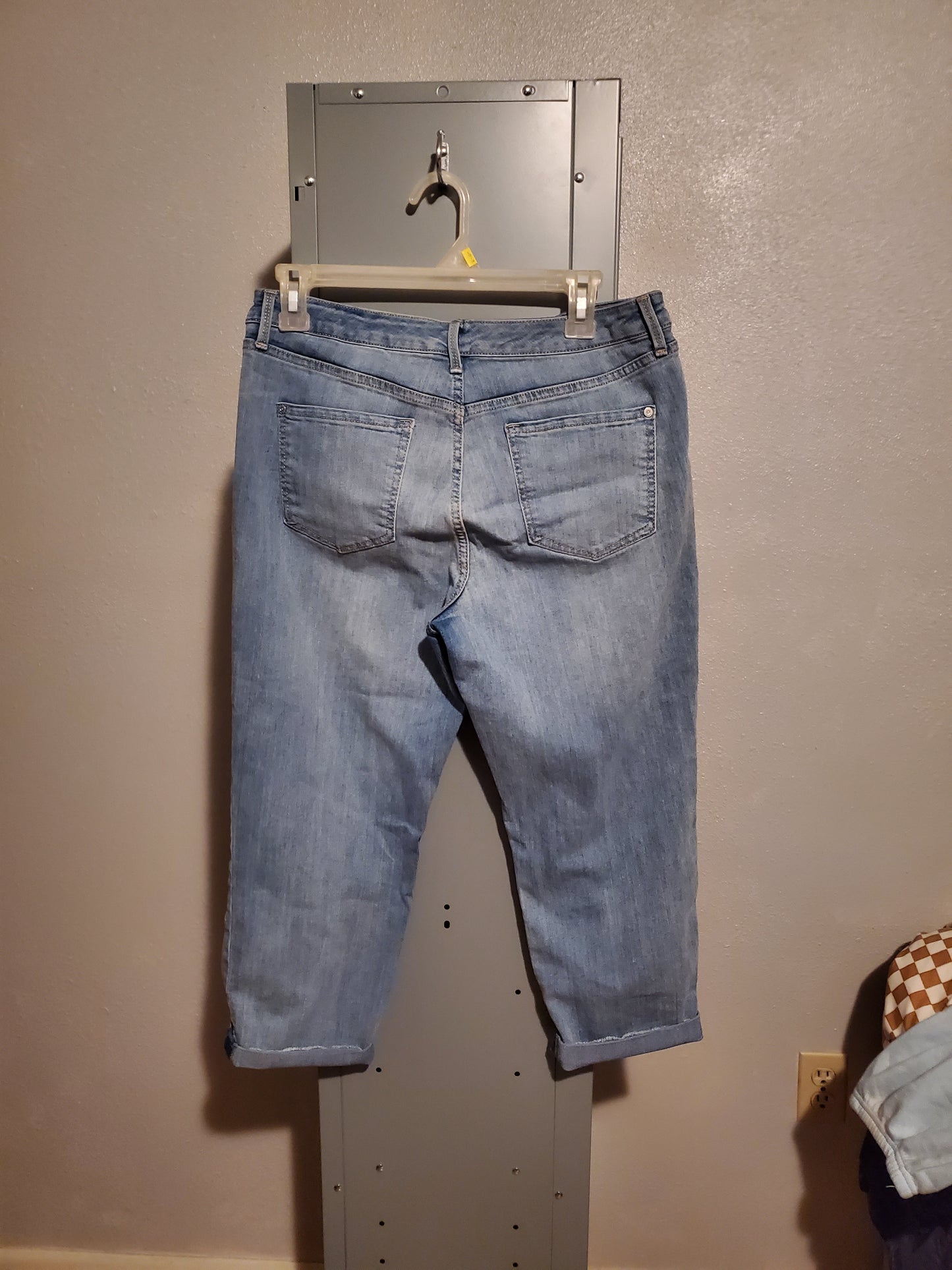 Jean Capri Flowered 2E