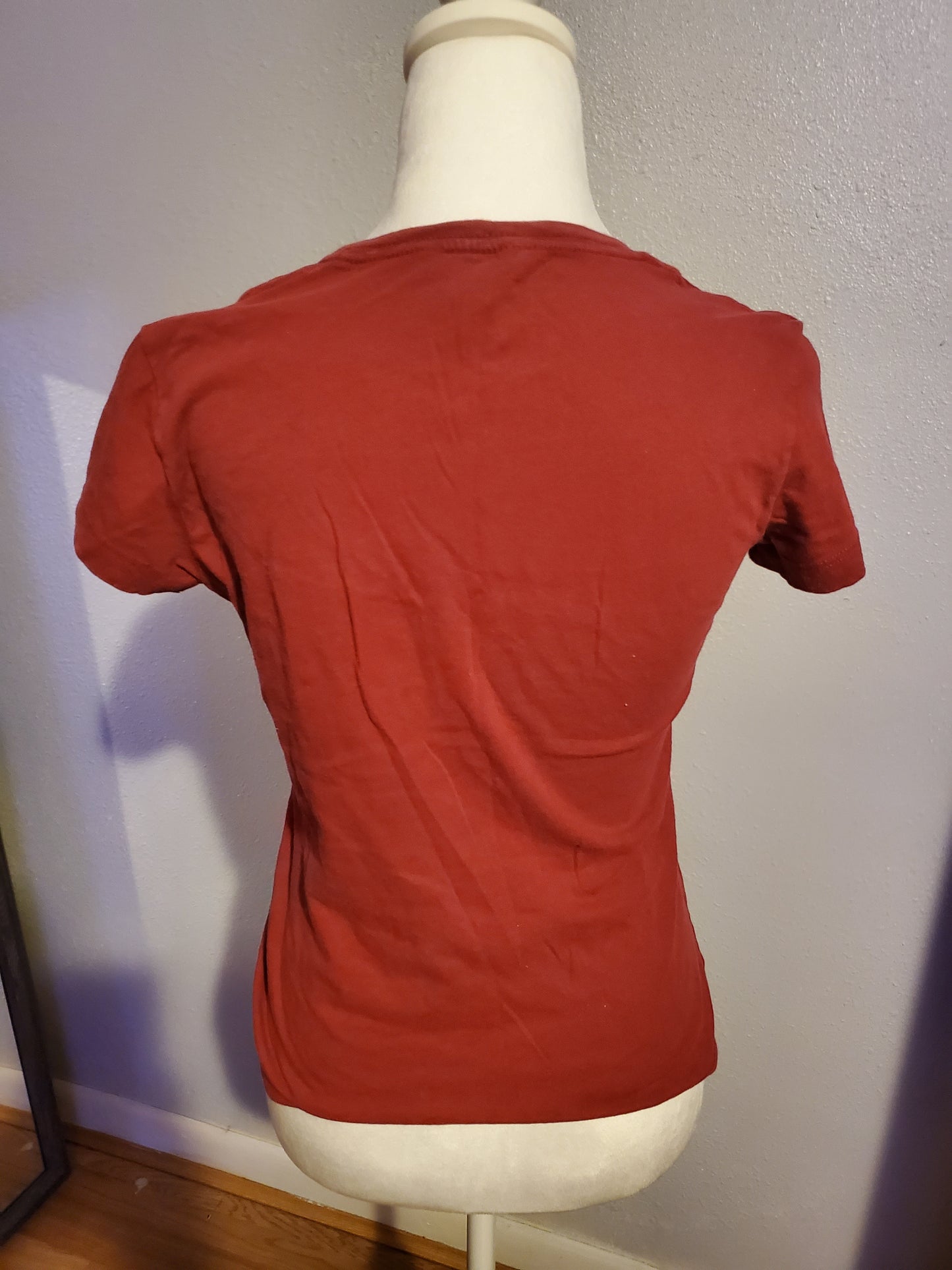 Maroon Levi's T-Shirt 19A