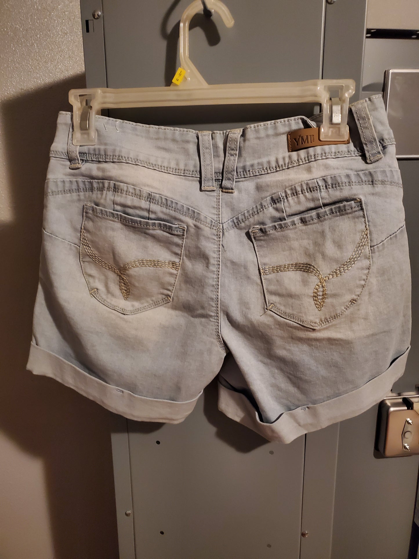 WannaBettaButt Shorts 25C