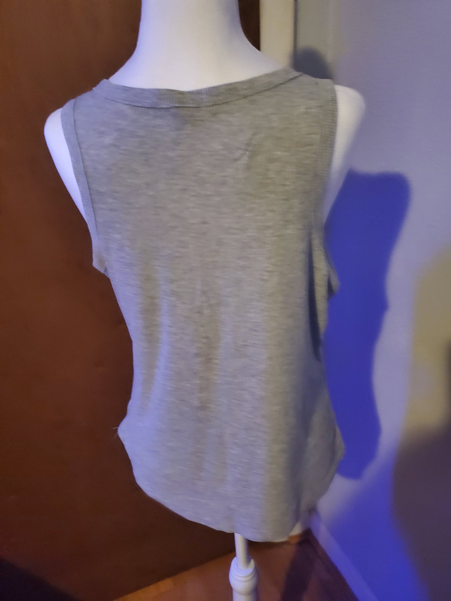 Gray ribbed tank top 31A