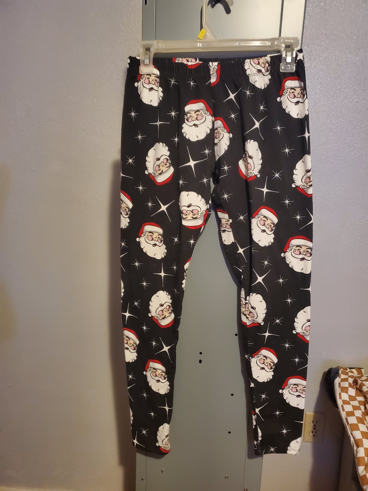 Santa Leggings 1H
