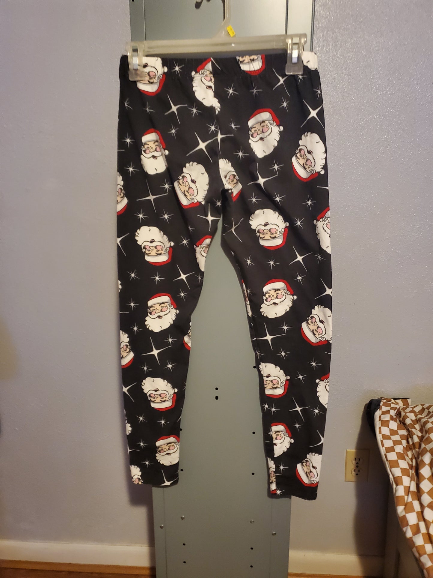 Santa Leggings 1H