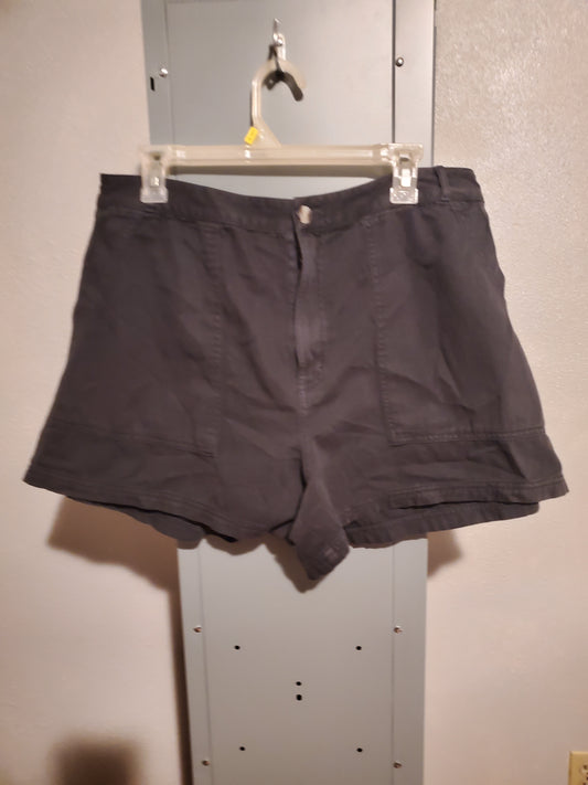 Black Dress Shorts 7C