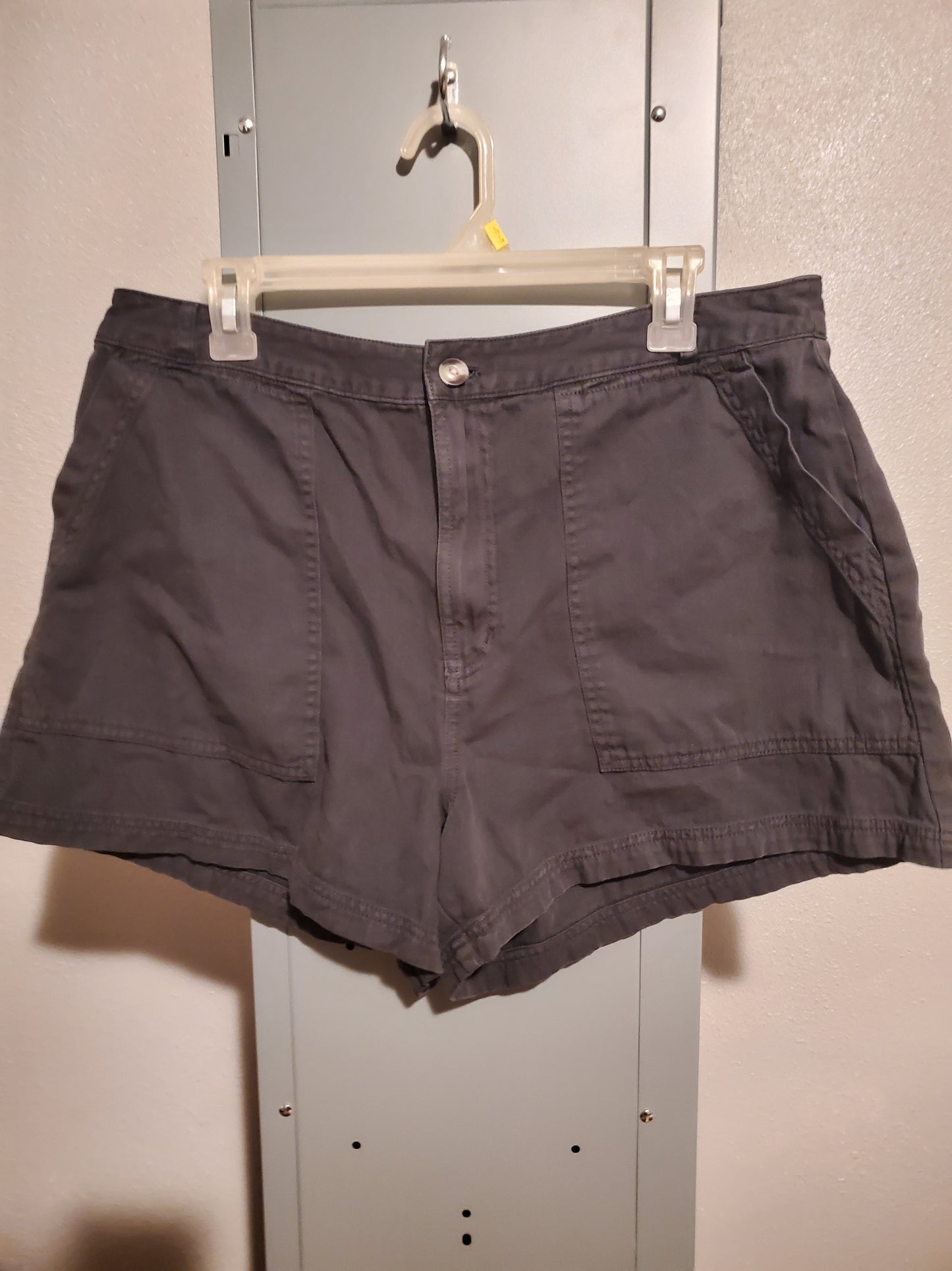Black Dress Shorts 8C