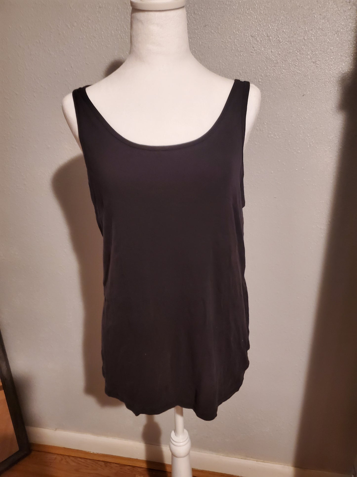 Black Tank Top 15A