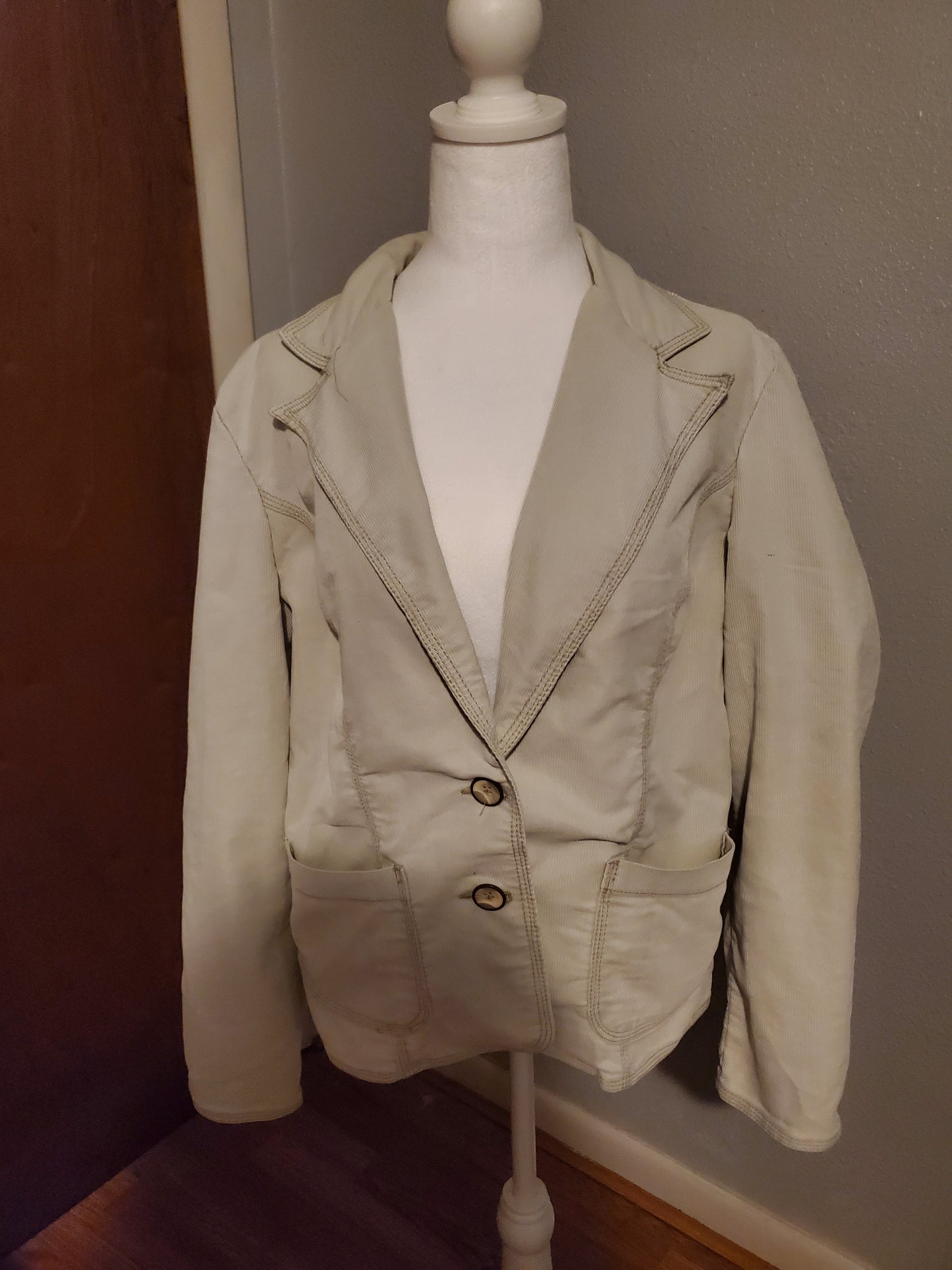 White Curdoroy Jacket 12F