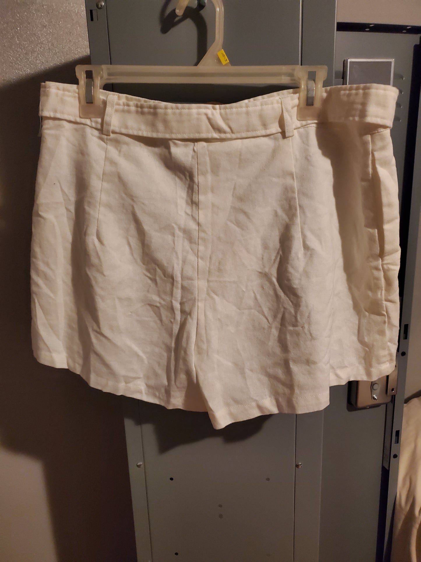 White Belted Shorts 26C