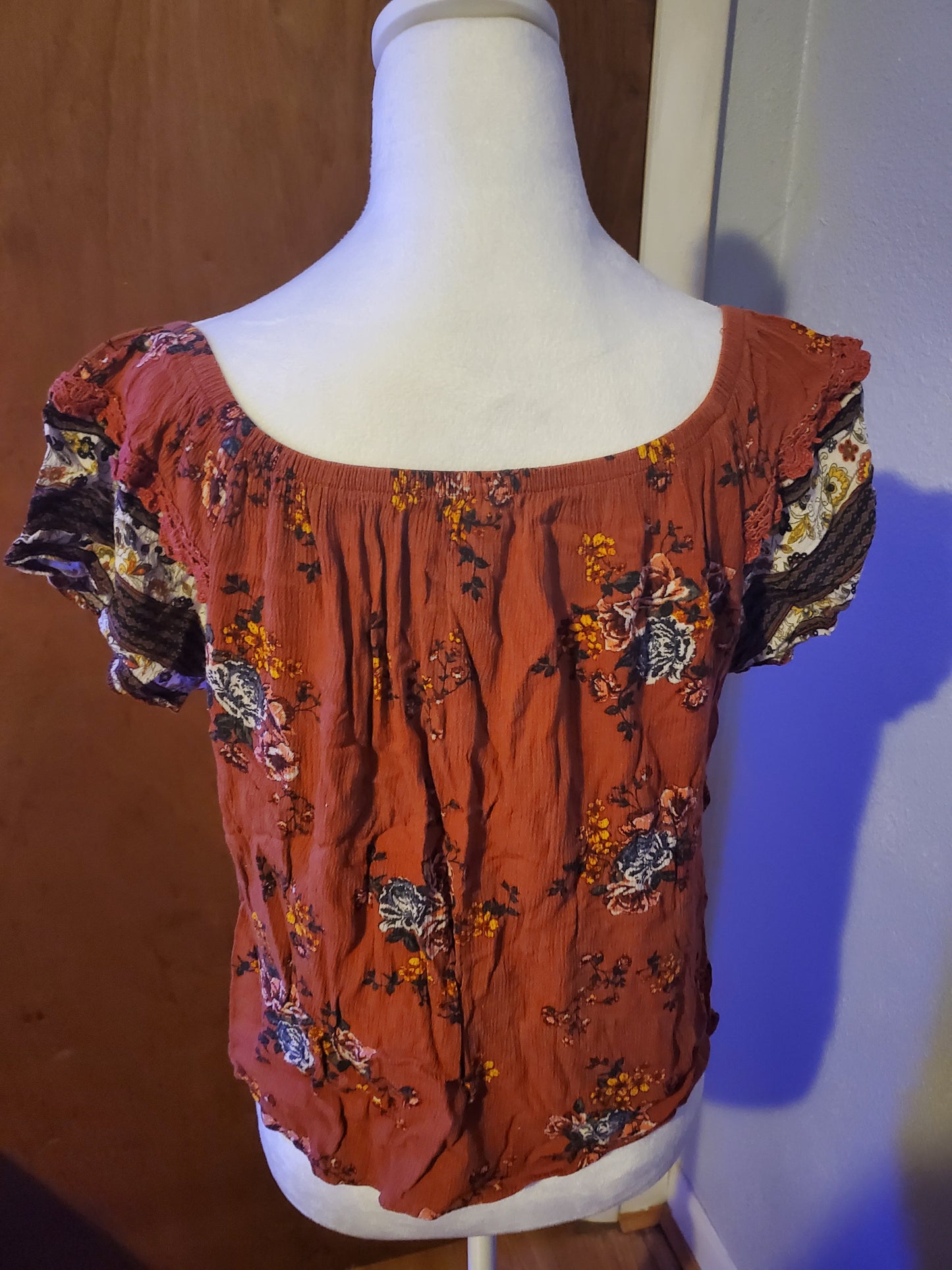 Rust Flowered Cropped Blouse 16B