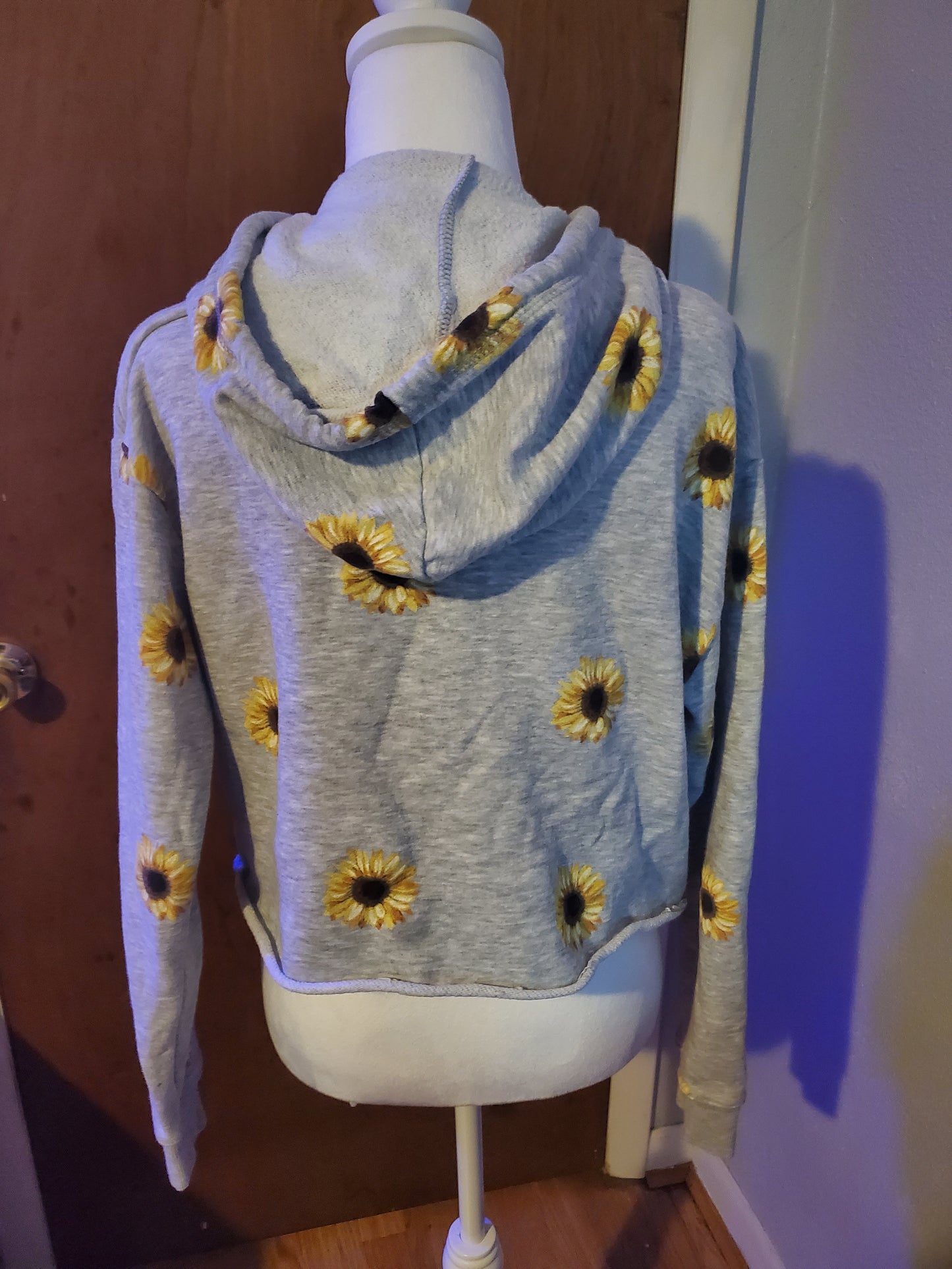 Gray Cropped Daisy Hooded Sweatshirt 18F