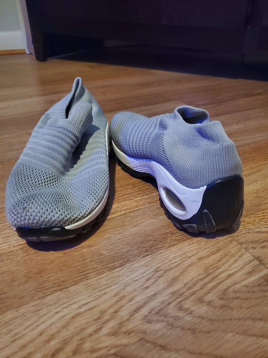 Gray Jogger Shoes 1K